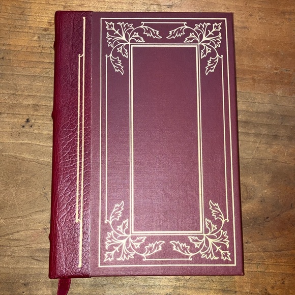 Book: Red Leather Bound 'The Call of the Wild' by Jack London Book - Picture 2 of 16